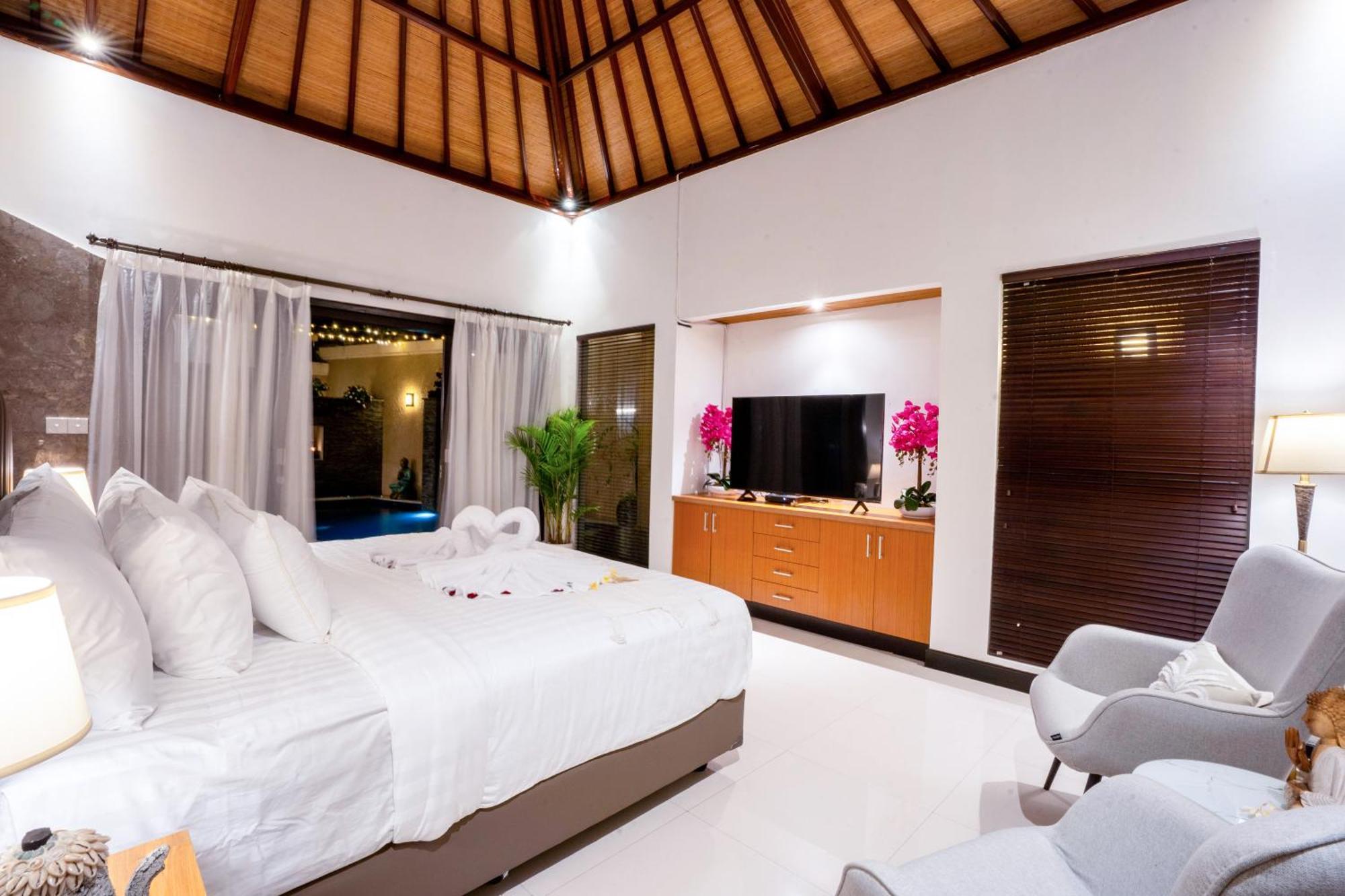Focus On 4 Villa Seminyak Exteriör bild