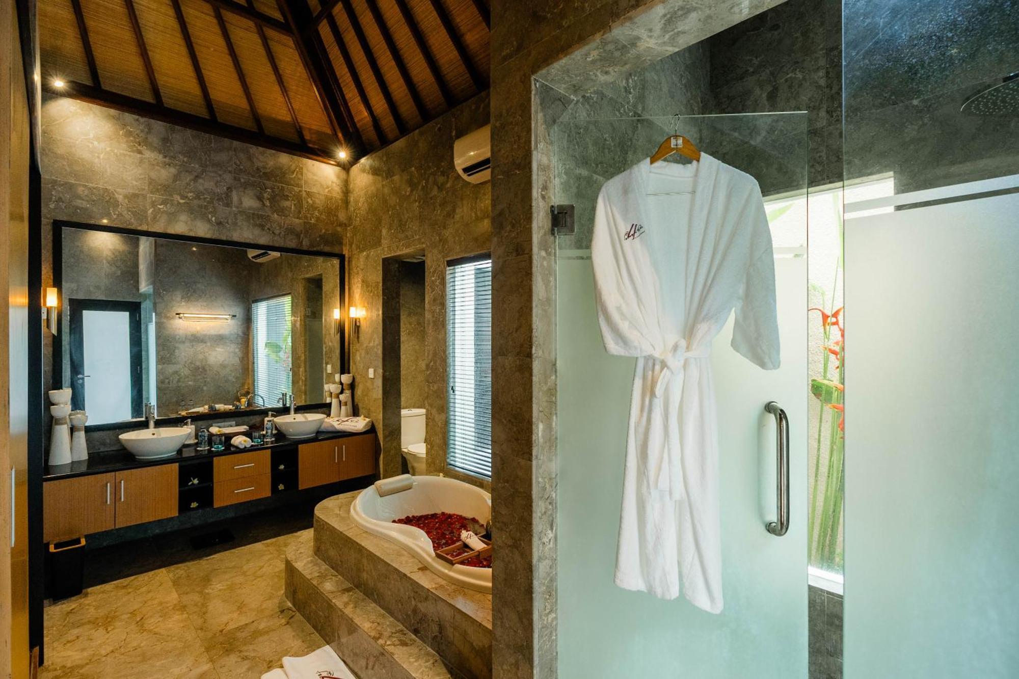 Focus On 4 Villa Seminyak Exteriör bild